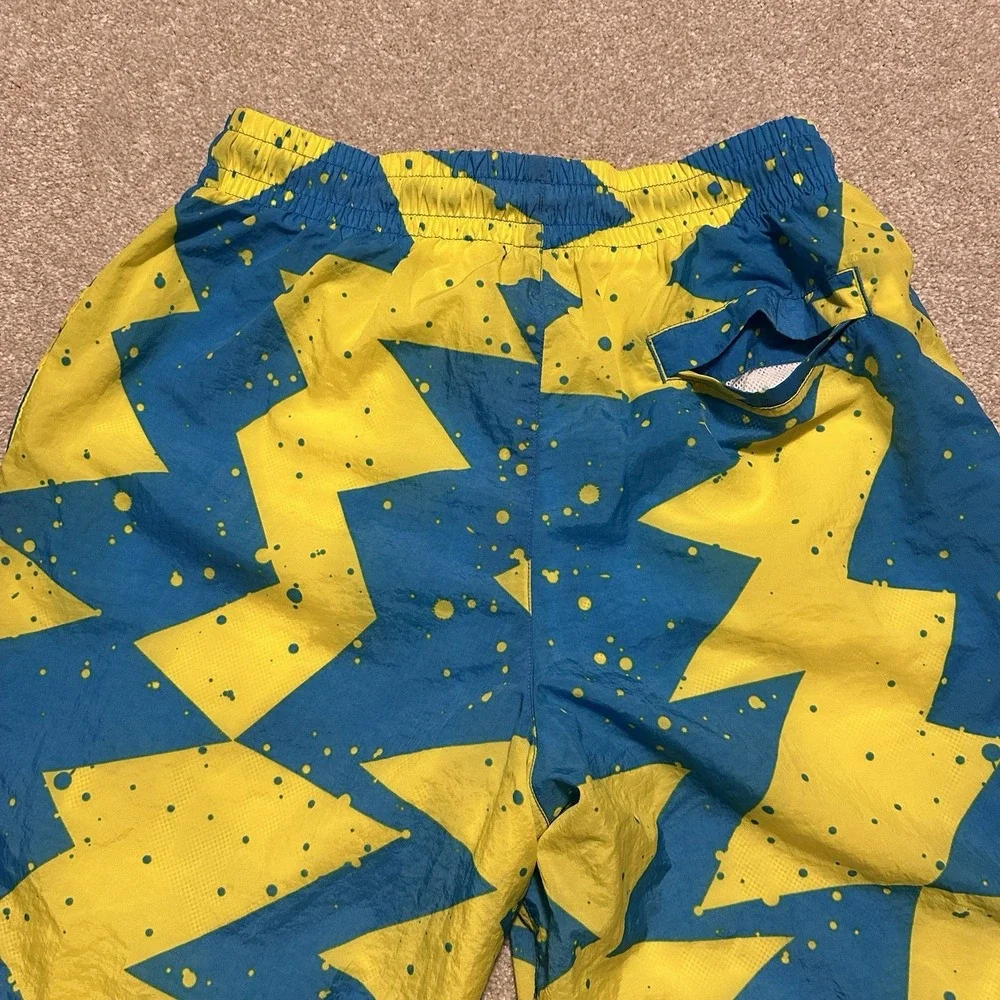 Nike Air Jordan Swim Trunks Size Medium Poolside Shorts Blue Yellow Lined